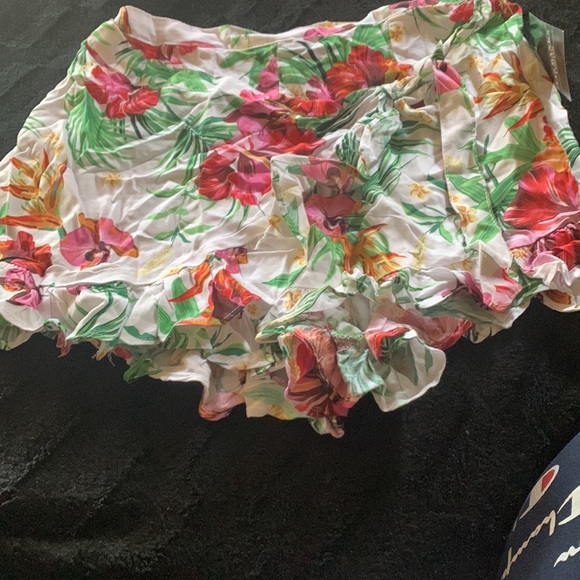 Adorable brand new skort set - Picture 2 of 3